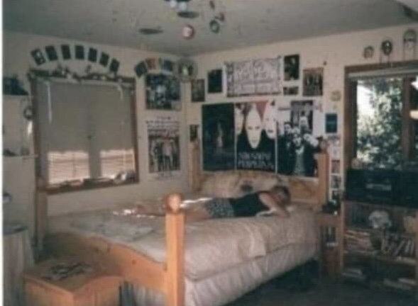 Hillarys Smashing Pumpkins bedroom 1