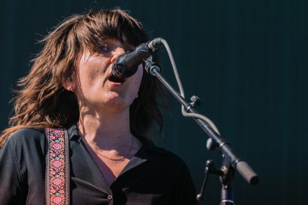 06 COURTNEY BARNETT MATT BLAKE 3477